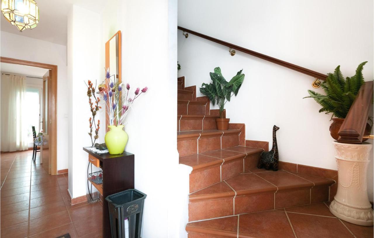 3 Bedroom Awesome Home In La Algaba エクステリア 写真